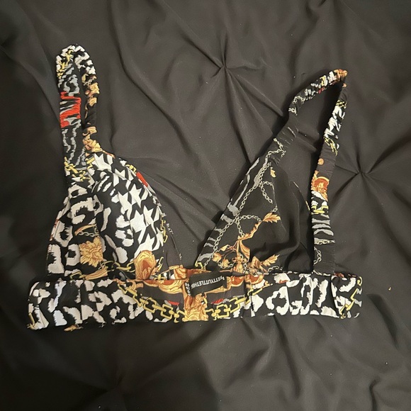 PrettyLittleThing Black and Gold Bralette - Picture 2 of 4